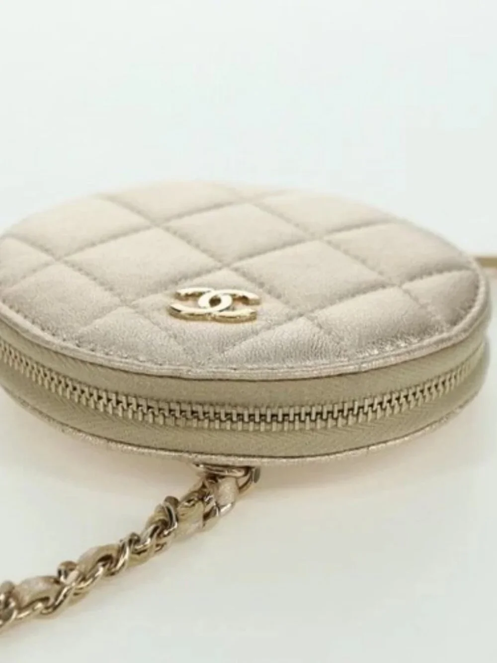 CHANEL Matelasse Air Pods Case & Coin Purse Lamb Skin Gold CC Auth BAZ881SAM